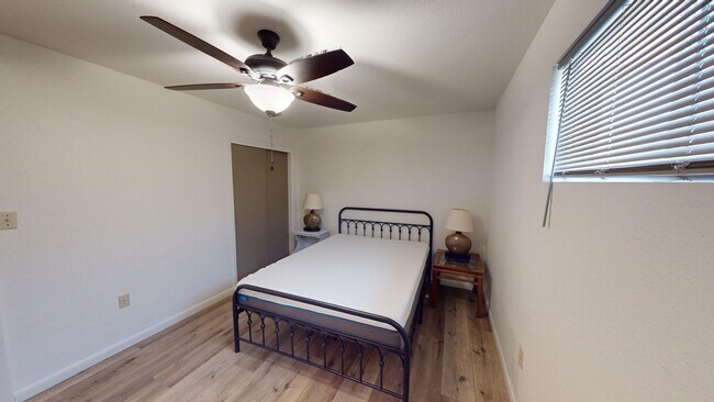 Building Photo - Newly remodeled, fully furnished, 2 bedroo...