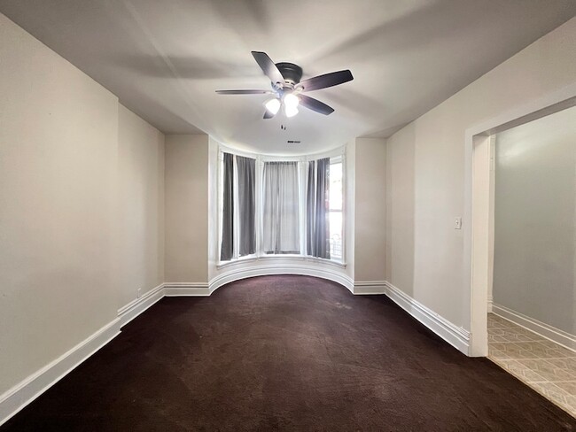 Building Photo - 7024 S Wentworth Ave