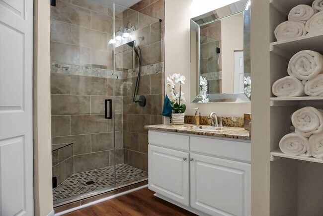 Master Bathroom - 60 Fenwick Hall Aly