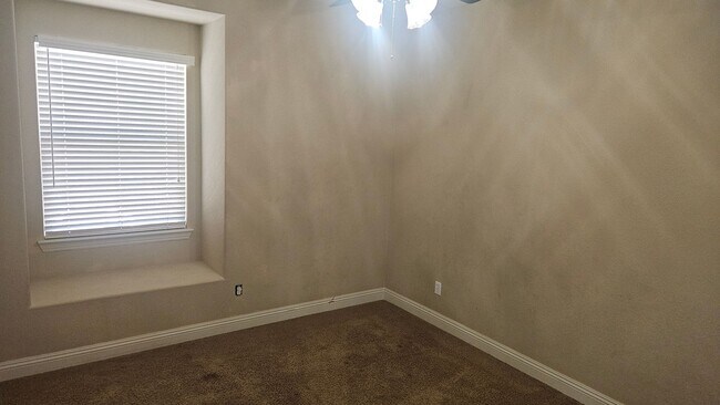 Building Photo - Four Bedroom Home Available!