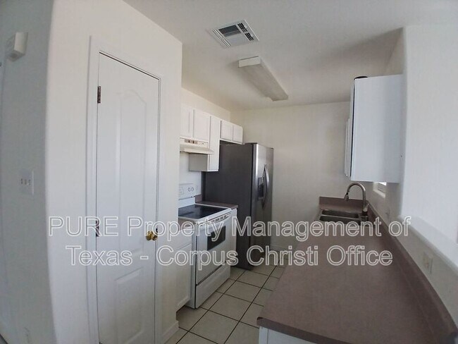 Building Photo - 14006 Fortuna Bay Dr