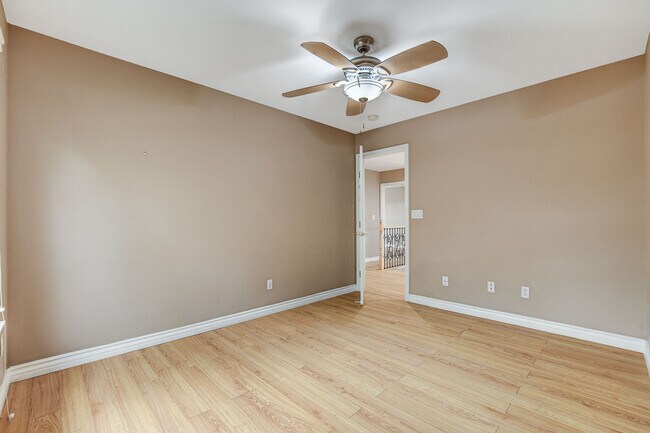 Building Photo - 2504 Antique Blossom Ave