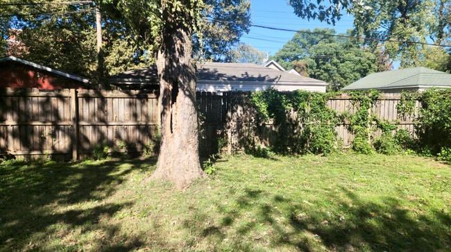 Building Photo - 4BR w/ Detached Garage near Downtown Louisville