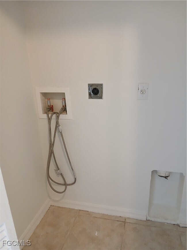 Building Photo - 1030 Hancock Creek S Blvd