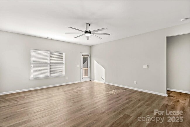 Building Photo - 124 Zolder Ln