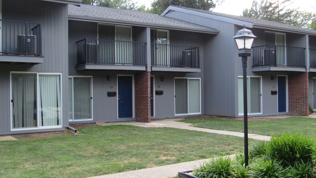 Primary Photo - Wesley Park Townhouses