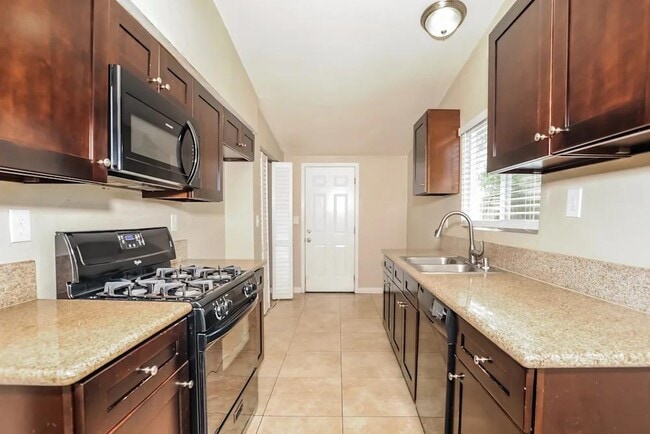 Building Photo - 4138 Kennedy Ct