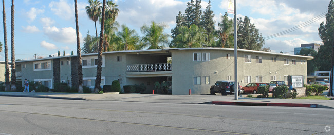 Building Photo - Rowland Palms