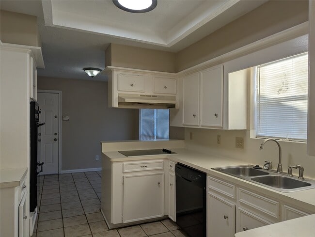 Building Photo - 1810 Mustang Springs Dr