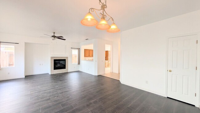 Building Photo - Very cute Single Story Single Family in Elk Grove