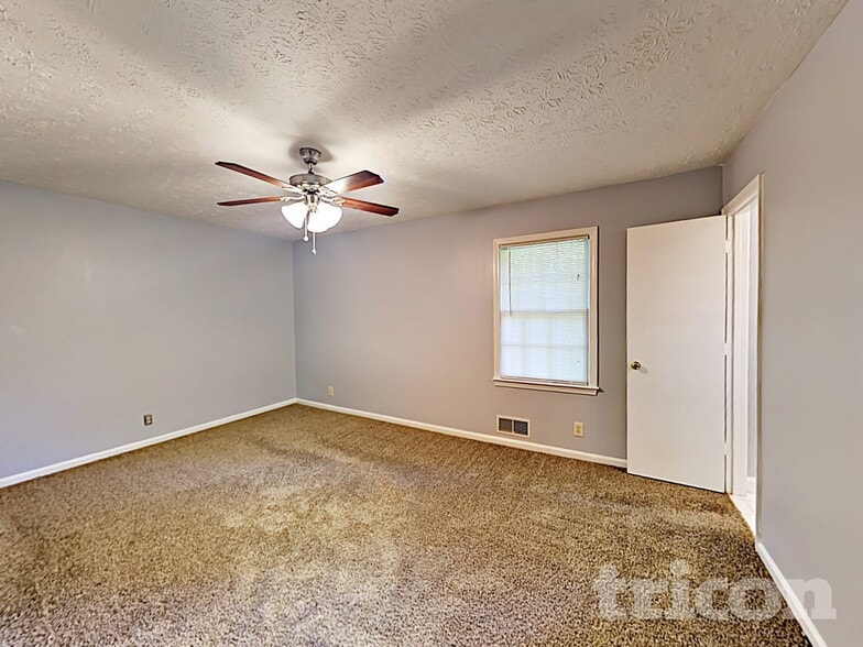 Building Photo - 4076 Parkway Cir NW