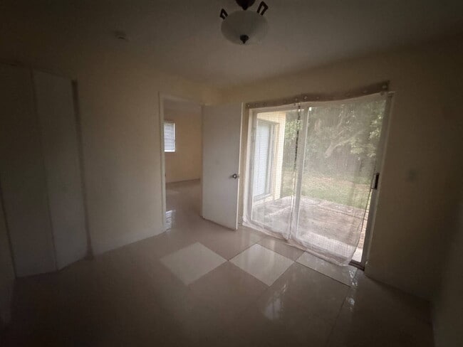 Building Photo - " 3 Bedroom 2 Bath Single Family Home in Prime Deerfield Beach Location!"