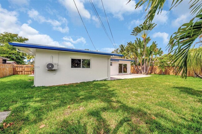 Building Photo - 3480 SW 20th St