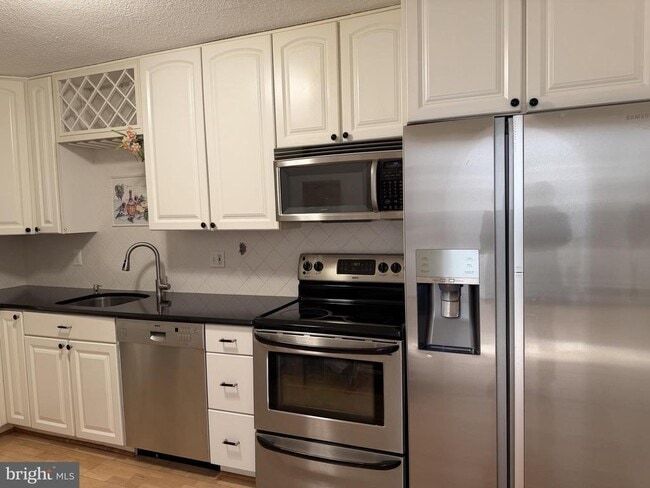 Building Photo - 8380 Greensboro Dr