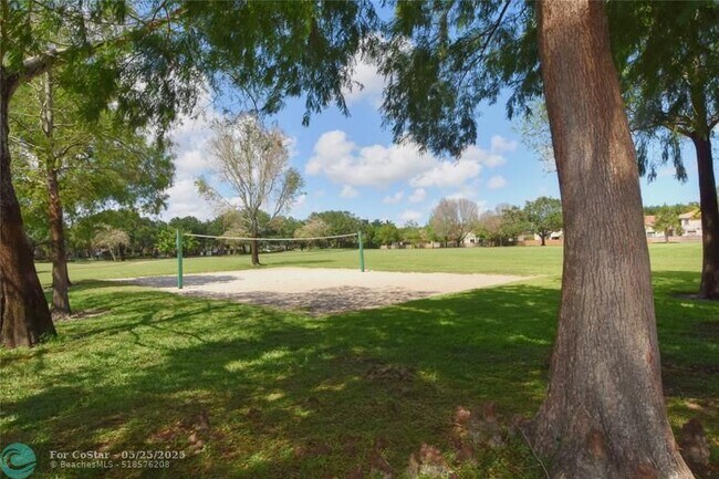 Building Photo - 10691 NW 12th Dr