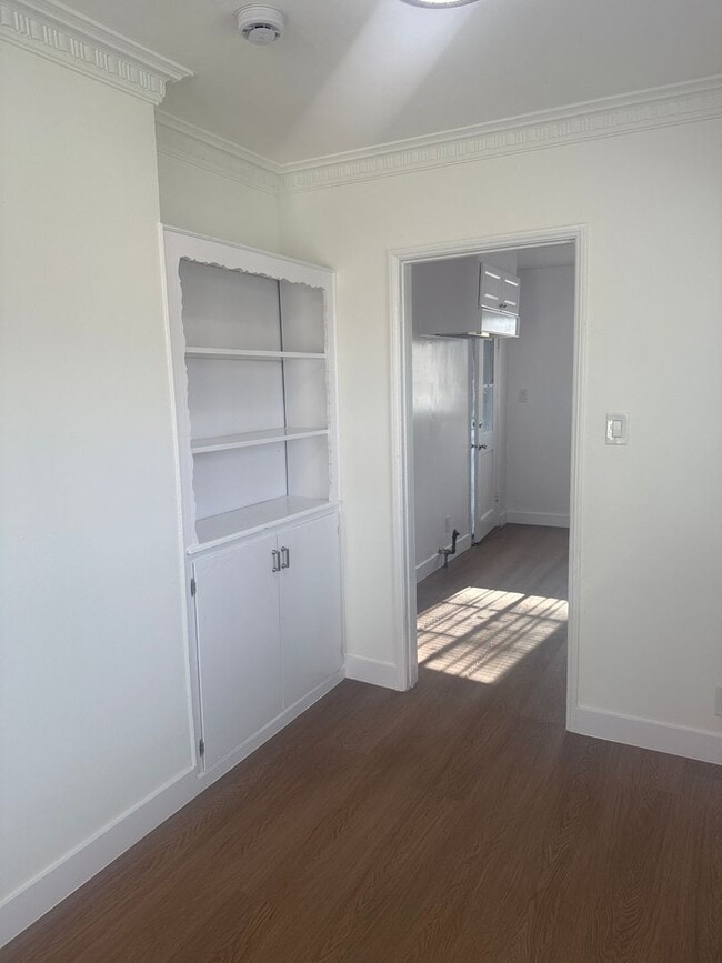 Building Photo - 2918 11th Ave