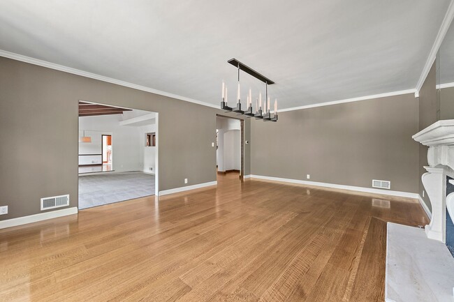 Building Photo - Exquisite English Tudor Estate on Private Cul-de-Sac | Guest House, Pool & Expansive Grounds