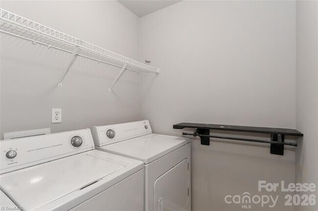 Building Photo - 153 Marakery Rd