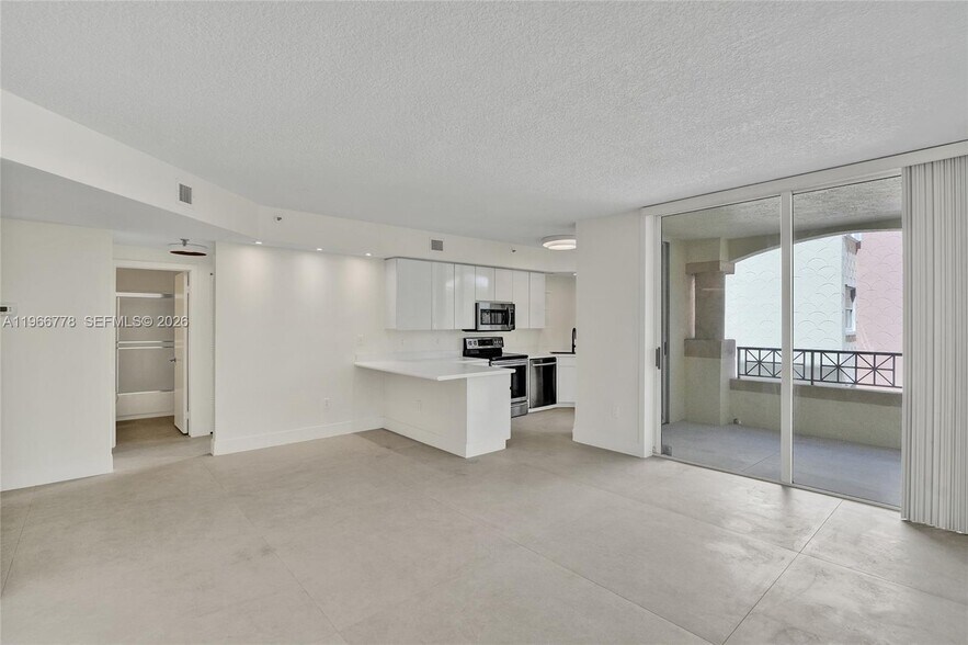 Building Photo - 1834 Brickell Ave