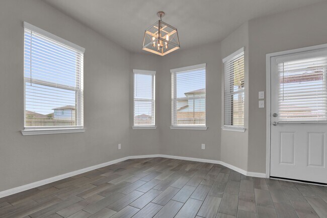 Building Photo - 430 Walnut Branch Dr