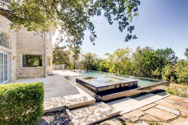 Building Photo - 400 Canyon Rim Dr