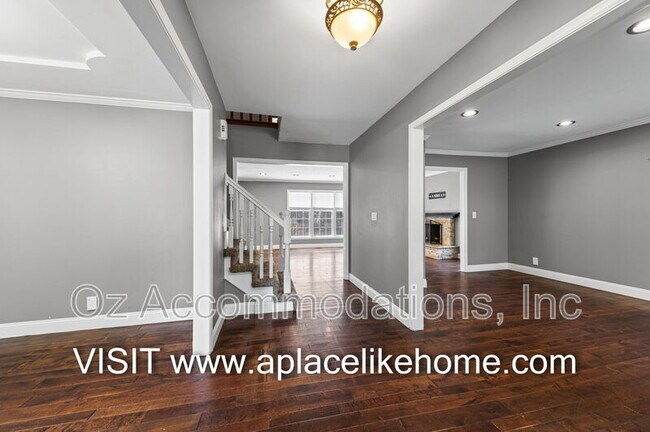 Building Photo - 10508 Reeder St