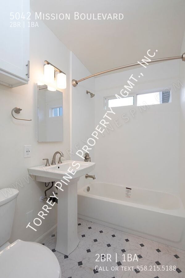 Building Photo - 5042 Mission Blvd