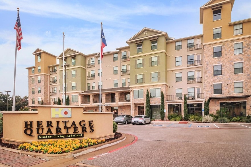 Building Photo - Elevate