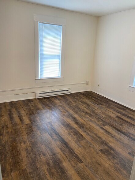 Building Photo - 629 N Barstow St