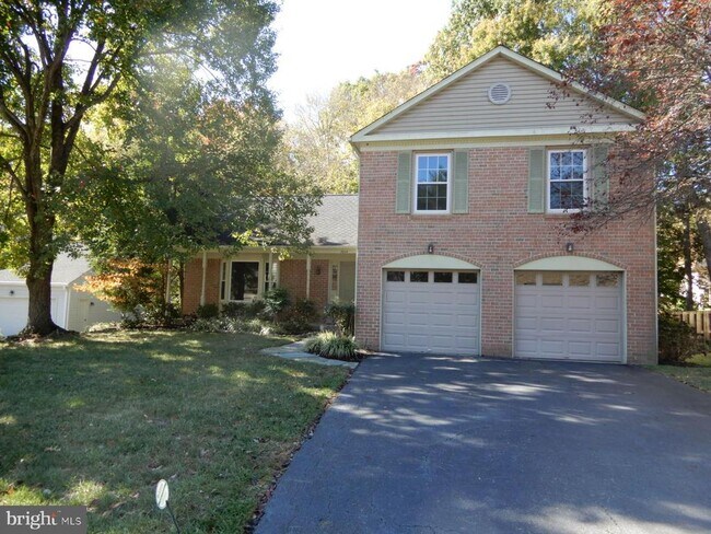 Building Photo - 7014 Maple Tree Ln
