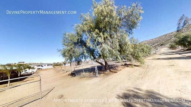 Building Photo - 15130 Chevy Ln