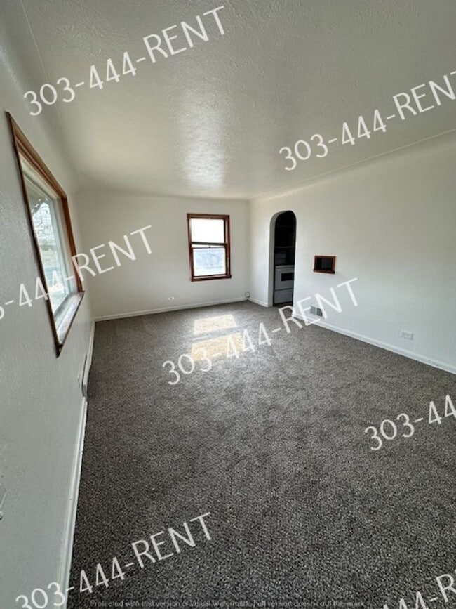 Building Photo - Charming Rental in the Heart of Denver’s West Side