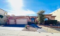 Building Photo - 1332 Calle Lago Dr