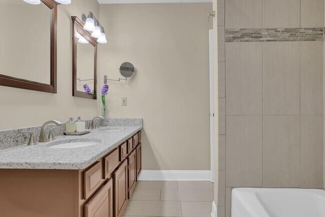 Building Photo - 705 Wood Valley Trce