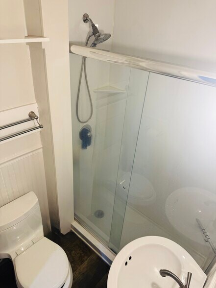 Bathroom - 412 Pearl Lake Rd