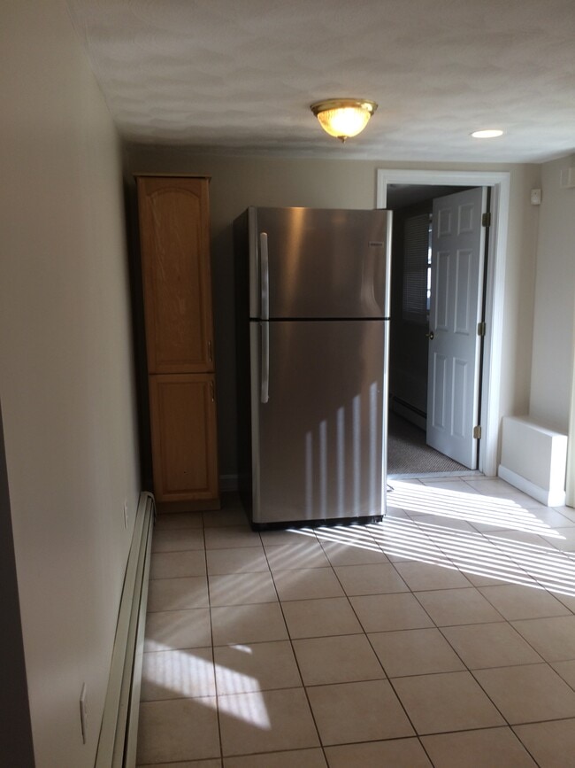 Building Photo - 37 Cecilian Ave