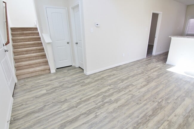 Building Photo - 6255 Brenwood Cir