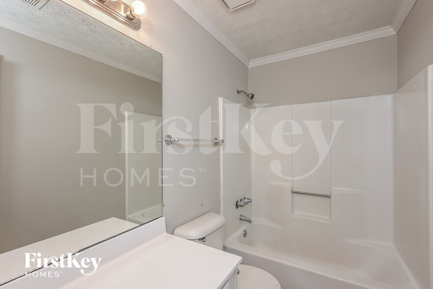 Building Photo - 652 Sunfield Dr NW