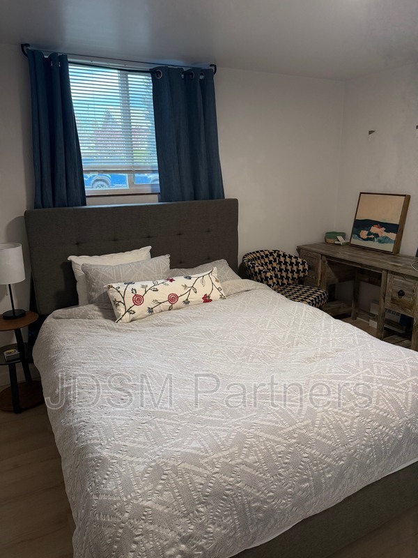 Building Photo - 1046 Harrison St