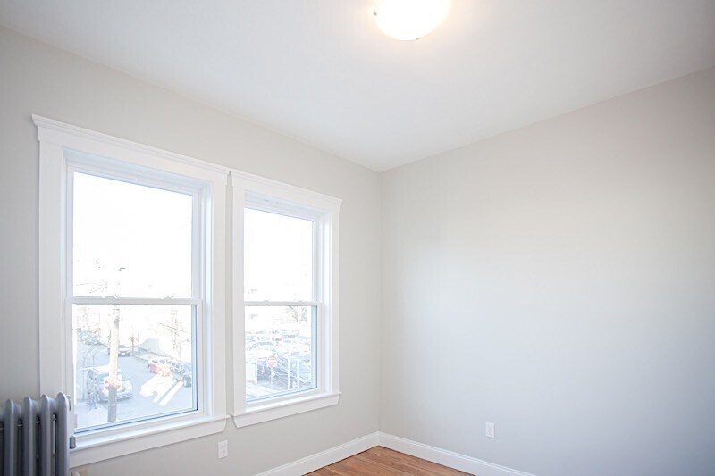 Building Photo - 376 Prospect St