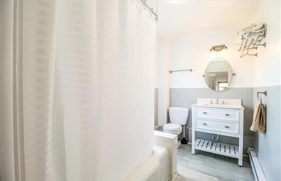 Bathroom - 17 Whittlesey Ave