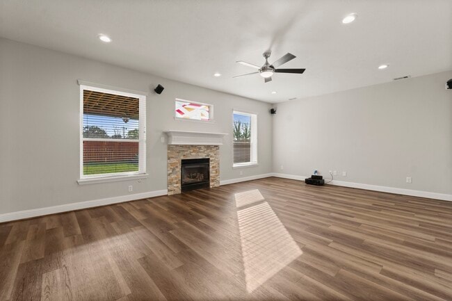 Building Photo - 3505 Cedar Prairie Dr