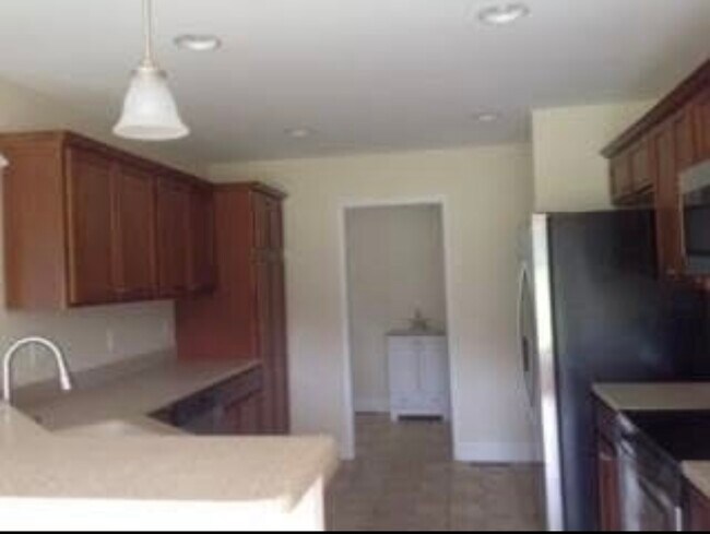 Building Photo - 5010 Blackwater Branch Rd