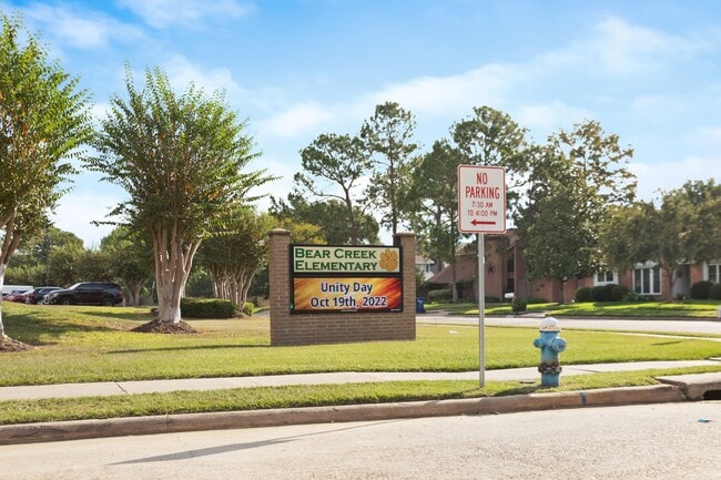 Building Photo - 5111 Crystal Bay Dr