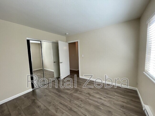 Building Photo - 233 Masters Ct