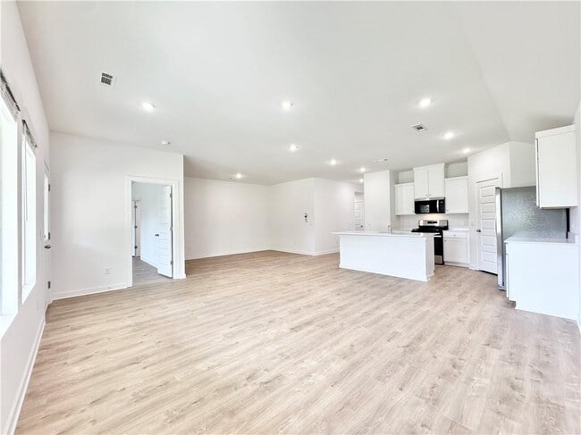 Building Photo - 376 Texas Ave