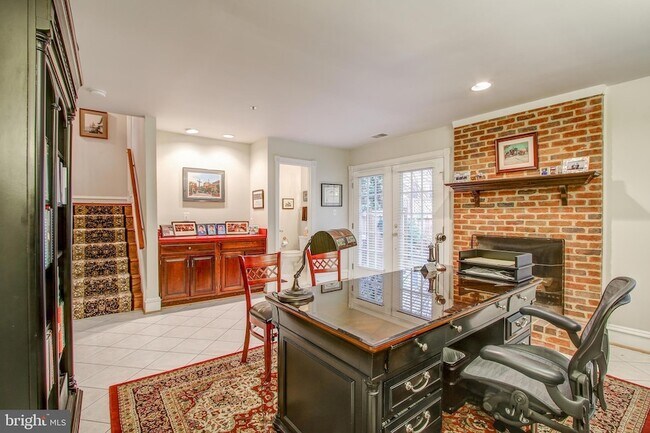 Building Photo - 9700 Whitley Park Pl