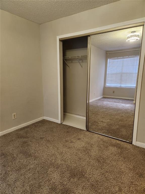 Building Photo - 220 St Andrews Ct