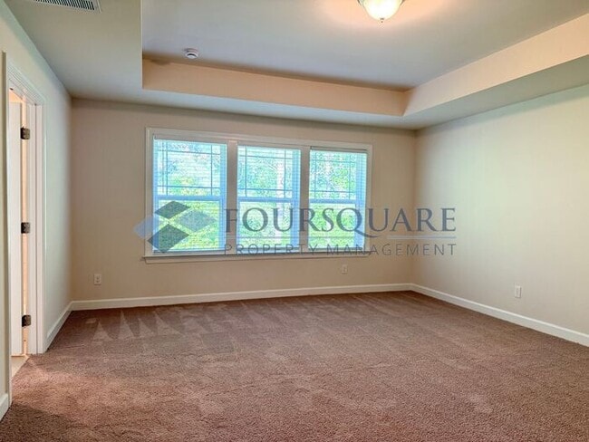 Building Photo - Spacious End-Unit Townhome with 2-Car Garage & Private Patio – Near Beaver Creek & Downtown Apex