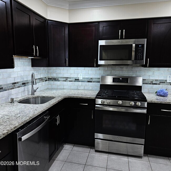 Building Photo - 3 Millay Ct